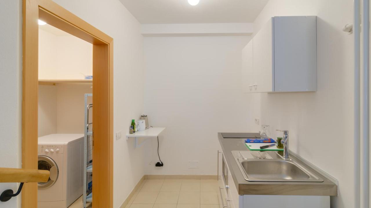 Peters Guest House Больцано Экстерьер фото
