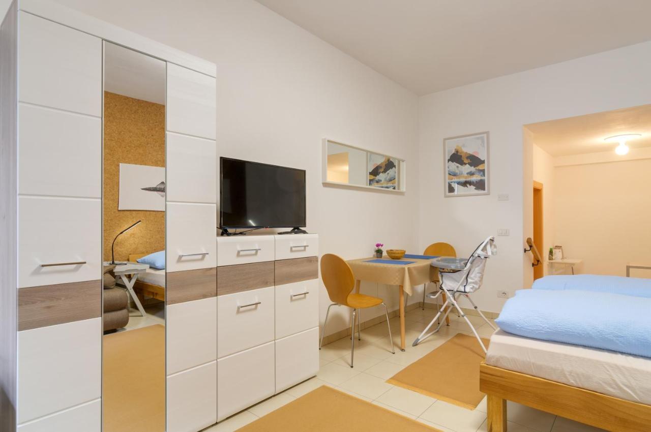 Peters Guest House Больцано Экстерьер фото